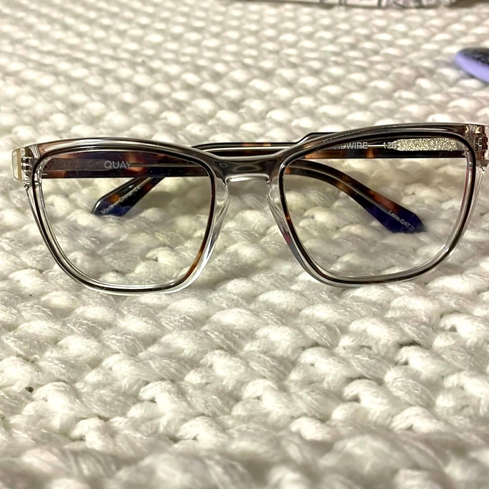 Quay Blue light Frames